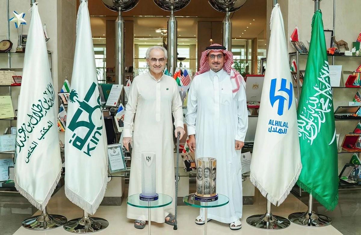 记者:沙特王子收购新月一事即将官宣;此前曾全额承担本泽马转会费