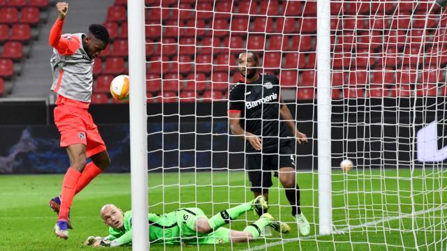 世界杯高清直播-秦游夏:德国门将后继乏人,练脚法真比练扑救重要?